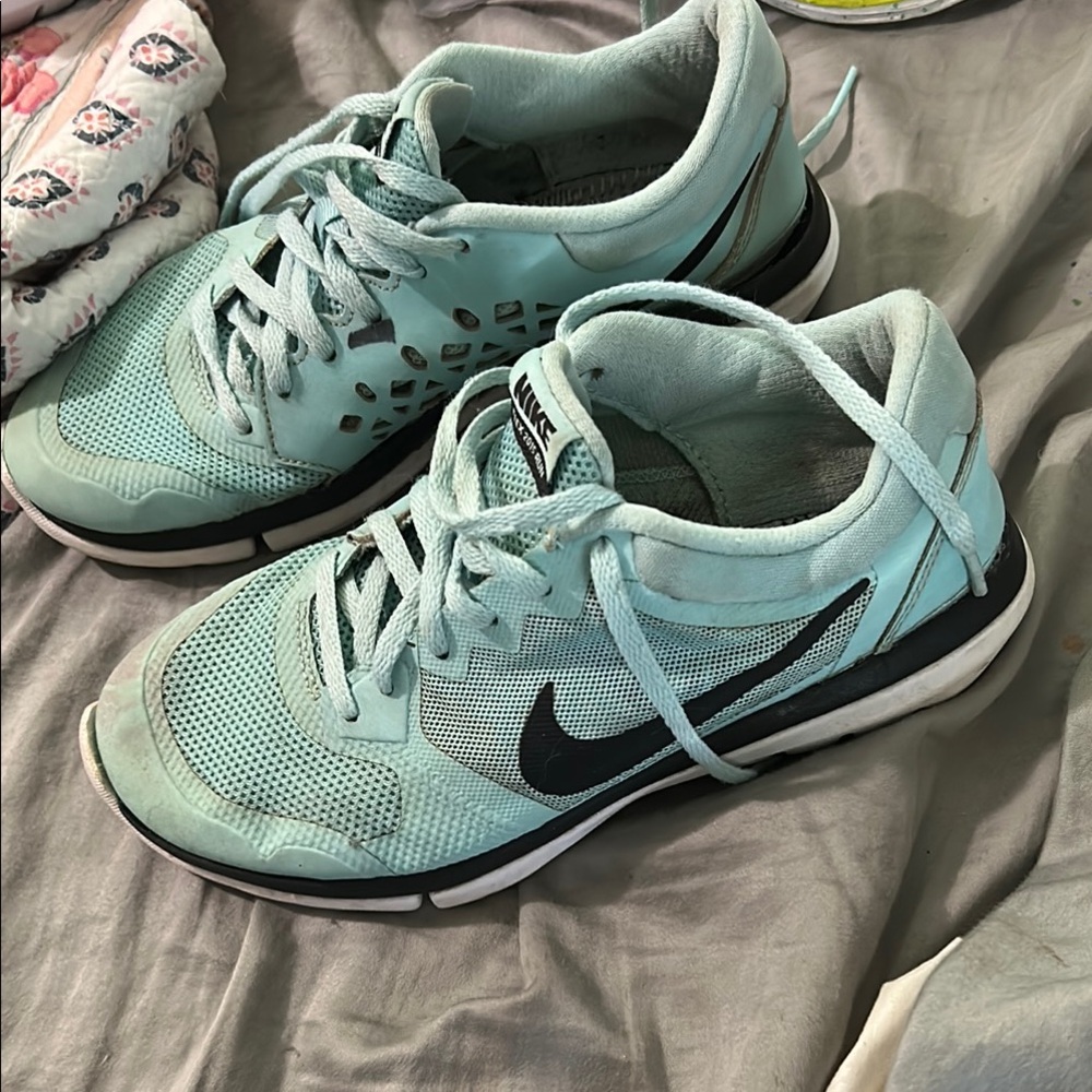 Nike Women's Teal Athletic Shoes